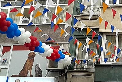 bayrak dekorasyon üçgen bayrak ipe dizili bayrak 23 nisan okul süsleme