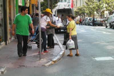 Açılış Broşür Dağıtım Ekibi