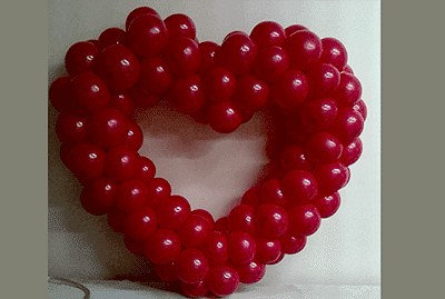 Evlilik yıldönümü kalp balon süsleme