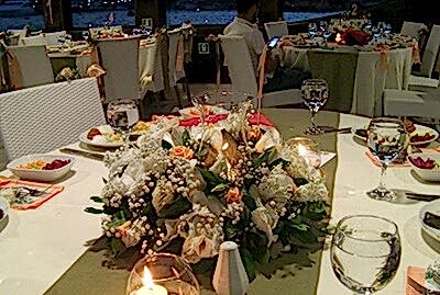 Şirket Yemeği Çiçek Süsleme Masa Çiçeği