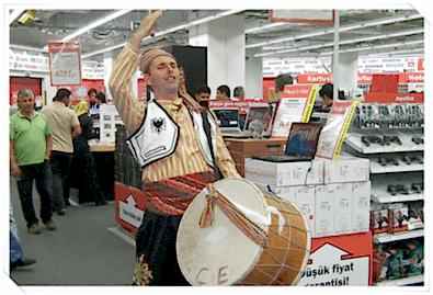 Nostalji Organizasyonu Gösteri ekipleri